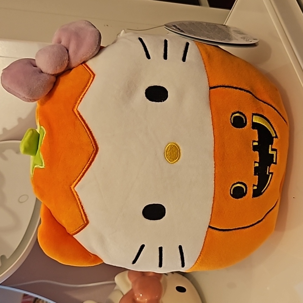 Hello kitty pumpkin squishmallows